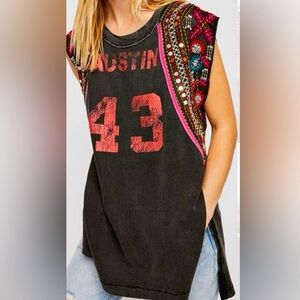 We The Free NWOT Summer Nights Tee (Austin) SIZE LARGE